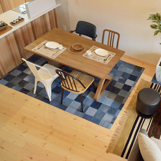 天然素材！インド製綿100％の肌触りが気持ちいいデニム生地がパッチワーク状になった、ヴィンテージ感満載の個性的なデザインがとってもおしゃれラグ Jeans - ジーンズ