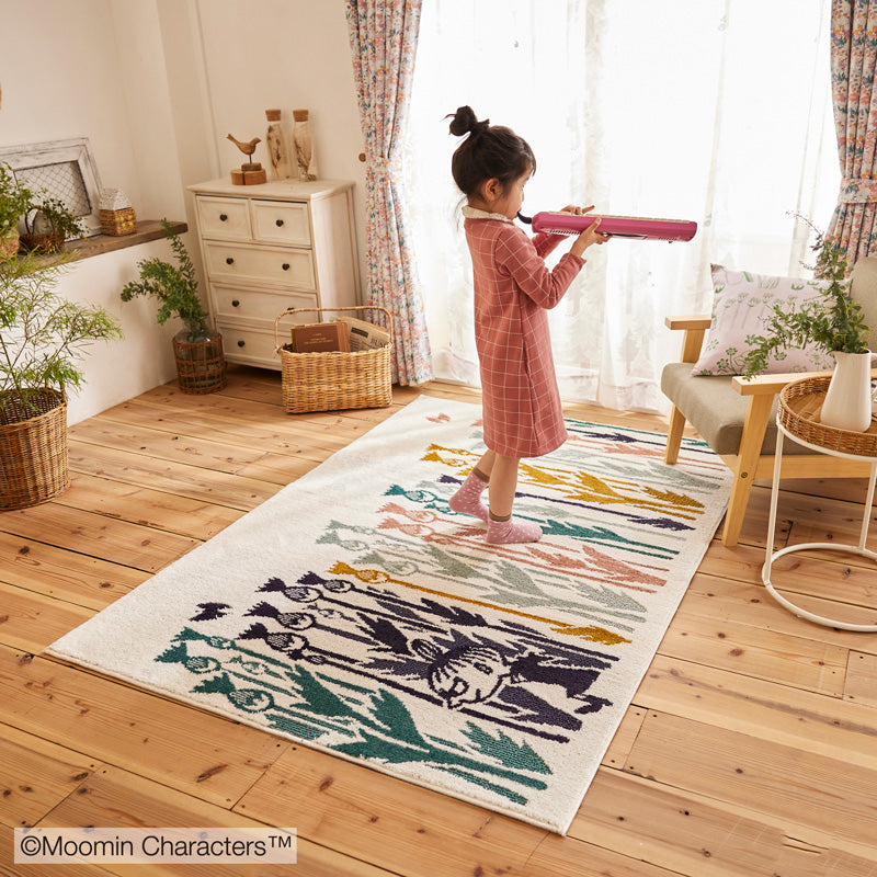 お花畑からひょこっと顔を覗かせるちびのミイ  LITTLE MY WILD FLOWER RUG - リトルミイワイルドフラワーミックス 約130×185cm