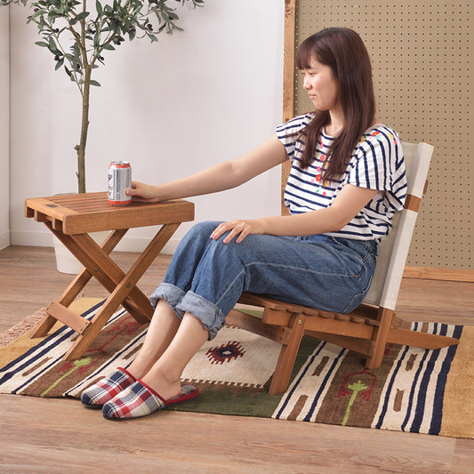 アウトドアでもインドでも活躍するチェア