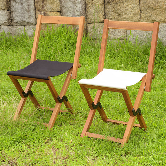 アウトドアでもインドアでも活躍するフォールディングチェア