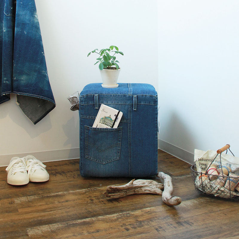 なじみのあるデニム生地でかわいい ジーンズスツール