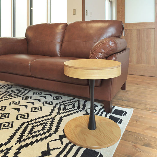 天板下にスペースのあるサイドテーブル ナチュラル