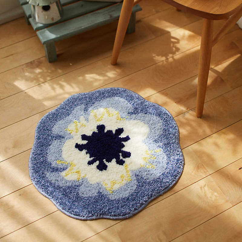 コクリコの花を切り取った北欧デザイン！日本製北欧デザイン変形マット50×50cm Ririko -リコ