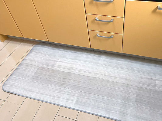 汚れても拭き取るだけでキレイ！はっ水・抗菌・防炎機能付きキッチンマット幅100cmタイプ＜Plum - プラムグレー＞